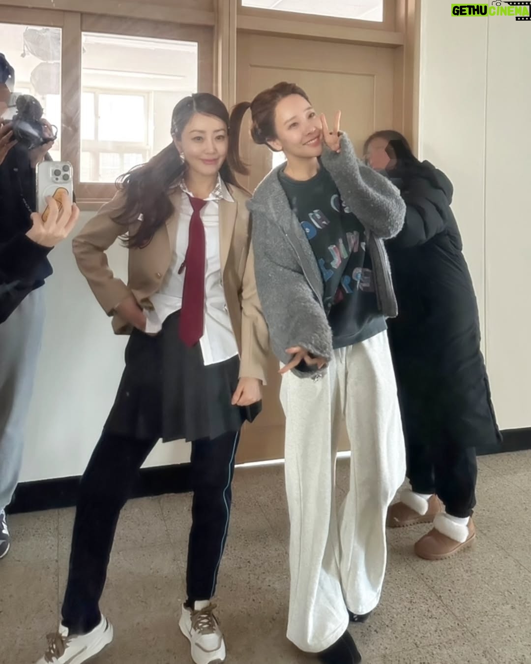 Oh Na-ra - 16.2K Likes - 교복입으면 자연스럽게 요런 표정이...🤣
#빌런의나라
#kbs수목시트콤