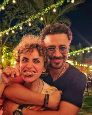 Ola Roshdy Instagram - الجواز مشوار…. كملوا بالانجليزي بقي 😅😅😆
Marriage is a journey between two beings…. The first 5 years being in denial and shock…. Each one asking…. Who is this? What did I do to myself? How? Why? For how long!!!?? 😅Then the following 5 years each one discovers themselves… who they really are, what is their purpose in life and is this long life commitment really worth it?? 
Then if you are lucky enough to be patient those 10 years…. You start reaping what you sowed…. You start to relax, be yourself and just let go…. Realizing this is the best thing that ever happened to you!!! You realize you are soulmates… each other’s comfort, best friends…. and most of all… family ❤️ 
Happy 14th Bantoooti! 
🎉🥳🎊 @adawoodofficial 
I love you! I love us! الحمدلله يا رب ديمها نعمة يا رب 🤲🏼🤲🏼🧿🧿💙💙
#anniversary #mercy #friendship #love