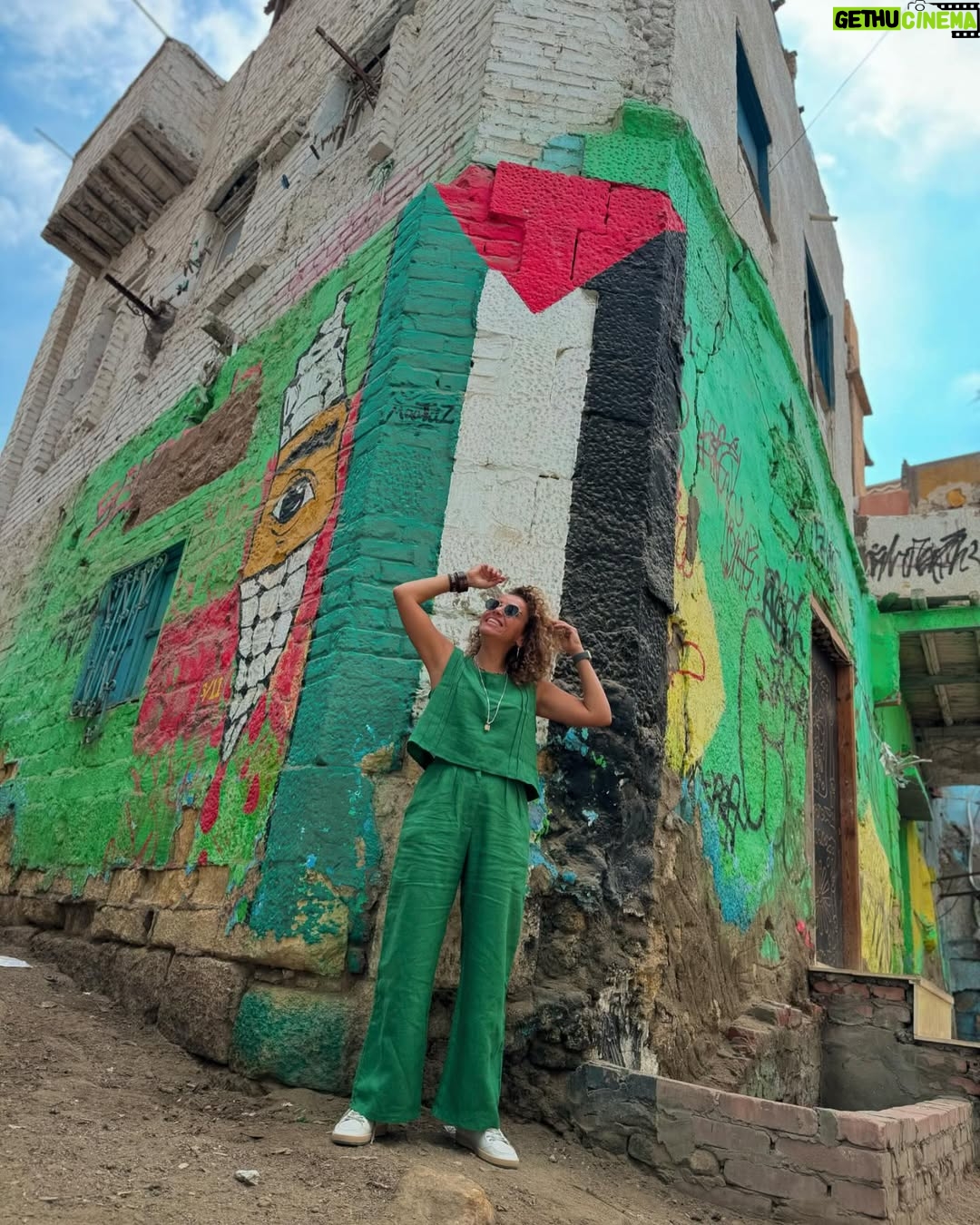 Ola Roshdy - 15.4K Likes - جمعة مباركة و فلسطين حرة و لبنان بسلام!
🍉🍉🇵🇸🇵🇸🇱🇧🇱🇧
Shots captured by the talented @rahmaelsawah_
Pure 100% Egyptian linen outfit by @yalin.eg
Use my promocode OLA15 for 15% off total order value! 🙏🏻🙏🏻