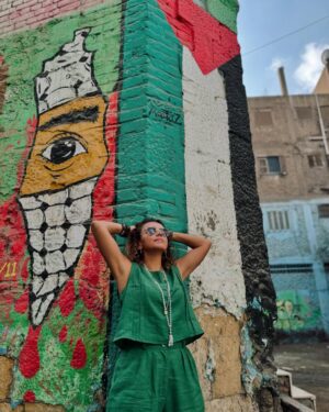 Ola Roshdy Instagram - جمعة مباركة و فلسطين حرة و لبنان بسلام! 
🍉🍉🇵🇸🇵🇸🇱🇧🇱🇧
Shots captured by the talented @rahmaelsawah_ 
Pure 100% Egyptian linen outfit by @yalin.eg 
Use my promocode OLA15 for 15% off total order value! 🙏🏻🙏🏻