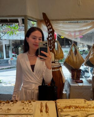Olivia Jensen Instagram - Selamat merayakan Idul Fitri teman-teman dan keluarga Mohon Maaf Lahir & Batin Semuanyaa 🙏🏻 Love OJ