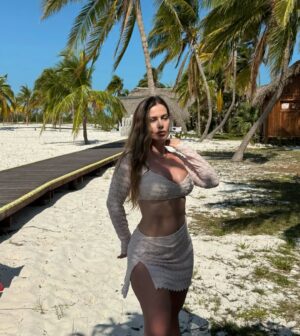 Olta Gixhari Instagram - Playa Sirena