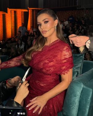 Olta Gixhari Instagram - Fiiinaaaleeeee ❤️