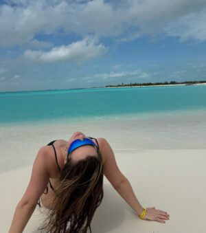 Olta Gixhari Instagram - Playa Paraiso