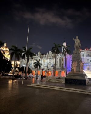 Olta Gixhari Instagram - Mi cuento de hadas Cubano