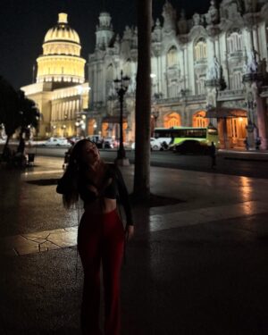 Olta Gixhari Instagram - Mi cuento de hadas Cubano