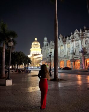 Olta Gixhari Instagram - Mi cuento de hadas Cubano