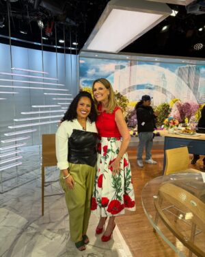Omallys Hopper Instagram - They say never meet your heroes, but I just met the TODAY show cast and they’re even more amazing in person! ✨📺 #DreamComeTrue @todayshow What an amazing experience 🫶🏽🥰 Made my mom’s Taco recipe 🥹🥹 #fullcircle