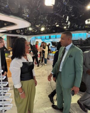 Omallys Hopper Instagram - They say never meet your heroes, but I just met the TODAY show cast and they’re even more amazing in person! ✨📺 #DreamComeTrue @todayshow What an amazing experience 🫶🏽🥰 Made my mom’s Taco recipe 🥹🥹 #fullcircle