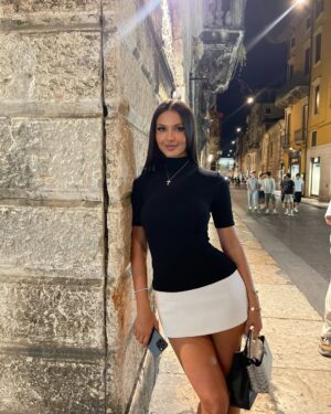 Oriola Marashi Instagram - Once opon a time in Verona , the city of romace ❤️‍🔥