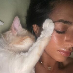 Ouidad Elma Instagram - 🇲🇦🐾🐱Thank you all for your mobilization!

We continue to respond individually to each of you. I am deeply moved by the scale of this movement and by your commitment to this vital cause.

Several demonstrations will take place until the official submission of the bill. Your support is crucial, and signatures are essential to strengthen our action and defend this legislation in Parliament.

I want to express my deep gratitude for your empathy and vigilance towards the most innocent and vulnerable beings. Every voice matters, and every signature brings us closer to a fairer future for animals.

I will keep you updated on the signature collection days. I will be present at the Institut Français in Marrakech, and I will also travel to several other cities to expand our efforts.

The fight continues, and we move forward together, united for animal protection. Thank you from the bottom of my heart.

شكرًا لكم جميعًا على تعبئتكم ودعمكم!

نواصل الرد على كل واحد منكم بشكل فردي. أنا متأثرة بشدة بحجم هذا الحراك وبالتزامكم جميعًا بهذه القضية الأساسية.

ستُقام عدة مظاهرات حتى التقديم الرسمي لمقترح القانون. دعمكم ضروري، والتوقيعات أساسية لتعزيز جهودنا والدفاع عن هذا القانون أمام البرلمان.

أود أن أعبر عن امتناني العميق لتعاطفكم وحرصكم على حماية أكثر الكائنات براءة وضعفًا. كل صوت له أهمية، وكل توقيع يقربنا أكثر من مستقبل أكثر عدلًا للحيوانات.

سأبقيكم على اطلاع بخصوص أيام جمع التوقيعات. سأكون متواجدة في المعهد الفرنسي بمراكش، وسأتنقل أيضًا إلى عدة مدن أخرى لتوسيع نطاق جهودنا.

النضال مستمر، وسنواصل المسيرة معًا، متحدين من أجل حماية الحيوانات. شكرًا لكم من أعماق قلبي