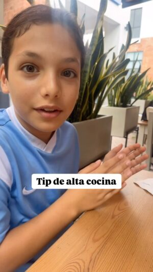 Pamela Cortes Instagram - No encontramos fallas en su lógica. 🤣🤣🤣
¿Ya le preguntaste a tus hijos? 😍