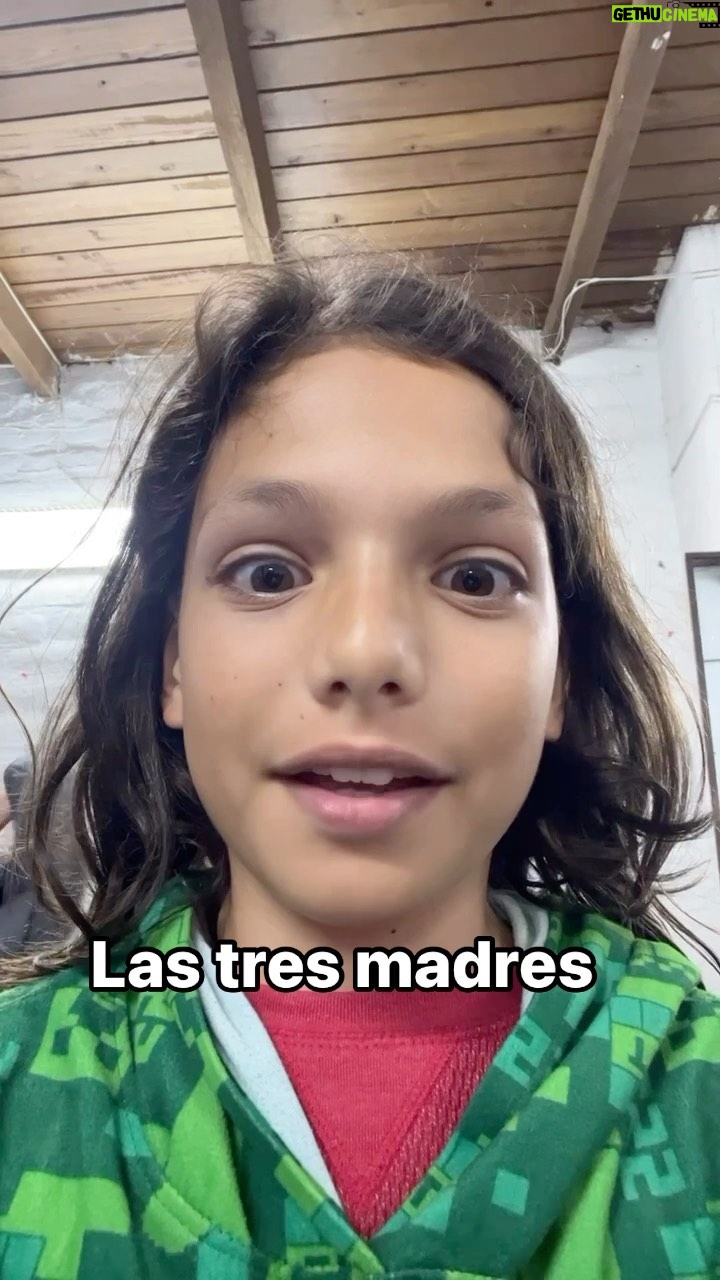 Pamela Cortes - 22.2K Likes - Hoy Max tuvo un lapsus cuando nos vio juntas a @laslolasmusica  #LasTrillizas #LasGemelas #LaÑañaMonaPerdida #LasLolas #PamelaCortes