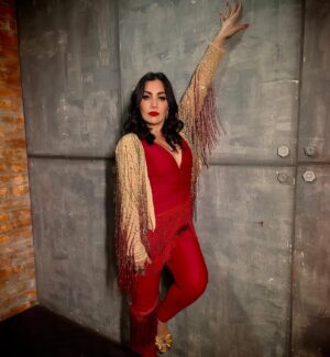 Pamela Cortes Instagram - Disimula, viene el que te gusta…🤣

#EsLoQueHay #ElFotografoSeFrustra #PedroNoMeOdies #YoMeLLamo #PamelaCortes

@pedrodiazj @ilemakeup  @itsjayhair @carolinaguirre32 @muajancoello @patttrujillom