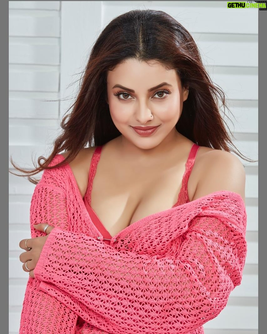 Pamela Mandal - 791 Likes - Pink love 🌷
#follow #likeforlikes #love #instagood #instagram #followforfollowback #followme #photooftheday #bhfyp #instalike #photography #l #instadaily #picoftheday #beautiful #myself #likeforfollow #fashion #smile#hairstyles #haircolor #selflove