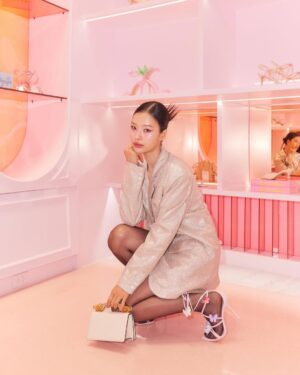 Pansa Vosbein Instagram - The journey of butterfly 🦋 💕@SophiaWebster @BoniqueBoonlapo

#SophiaWebsterxMilkLove #SophiaWebsterTH #BoniqueBoonlapo #Boonlapo