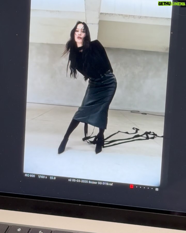 Pansa Vosbein - 428.7K Likes - š¤š©¶š¤
@harpersbazaarsg April 2025 cover
CREW CREDITS
Editor-in-Chief: @kennieboy
Photographer: @poolookoo000000
Stylist: @middaysnack
Talents: @panly.v @loverrukk
Cover look: @balenciaga
Producer: @fbdlst
Makeup: @theacass
Hair: @phkhomr
Photographerās Assistants: @zeeffrotto @neo_dechpol @wanchaiarreeruk @thxnik.p
Stylistās Assistants: @phil_rit_chen @real_baekaaaaaa
Story: @innsay
