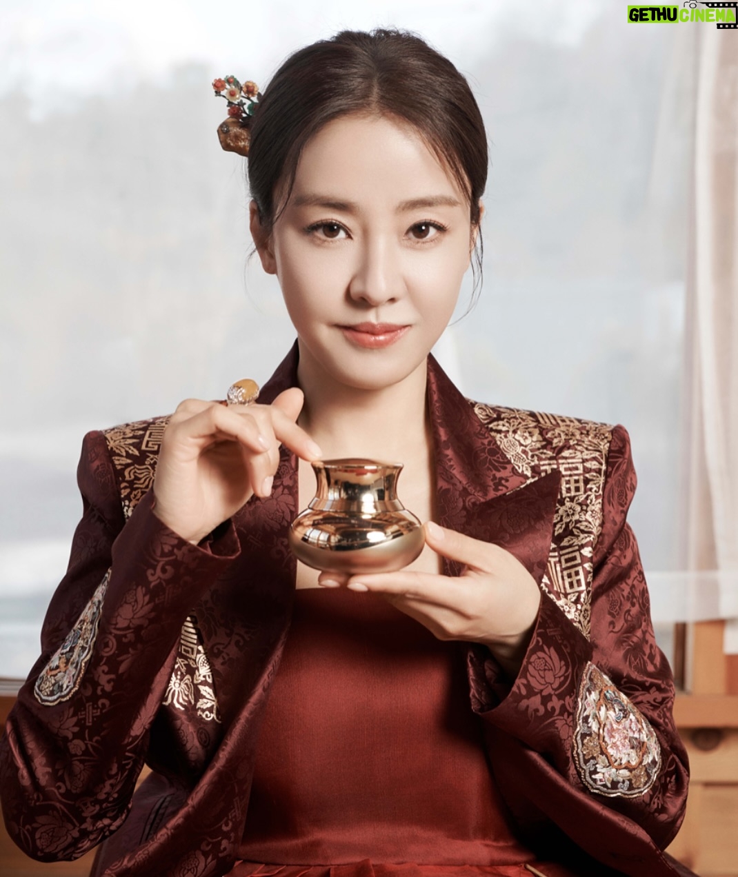 Park Eun-hye - 2.1K Likes - 요즘 내 피부를 책임지는 #본쉬즈 #bonsheskorea