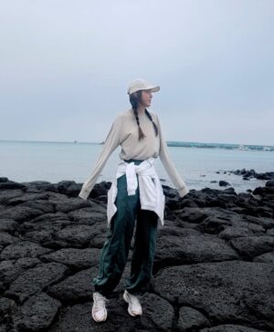 Park Han-byul Instagram - 💙🩵