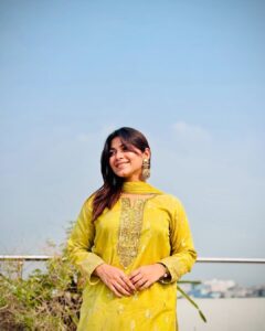 Actress Parsa Evana HD Photos and Wallpapers October 2025