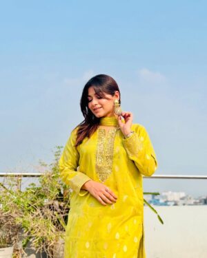 Parsa Evana Instagram - Eid ul fitr 2025 🤍🤍🤍