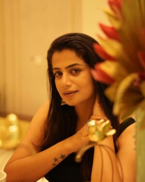 Parvathy Venkitaramanan Instagram - 🌙
.

.

@imsriharikailash @shk_photography_30
