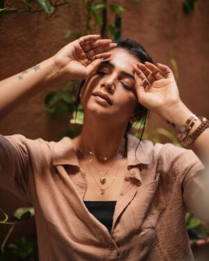 Parvathy Venkitaramanan Instagram - 🤎
.

.

@honeylang_makeup_artist 
@prasami_photography