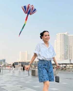 Patcharasri Benjamas Instagram - Bangkok is amazing #bangkok นั่งเรือตอนพระอาทิตย์ตกดีงาม นักท่องเที่ยวเพียบ! กรุงเทพสวยงามมากจริงๆ 😍❤️