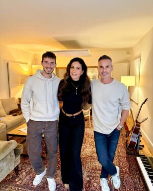 Patricia Manterola Instagram - ESPAÑA!!! Trabajo, amigos y momentos inolvidables que me llevo en el corazón!!! Gracias a todos por hacer de esta visita algo sumamente especial… los quiero!!!