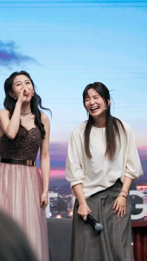 Patty Wu Instagram - 為你帶來最新單曲《吳怡pay》
🎬 完整影片請至薩泰爾娛樂 YouTube 收看
⠀
#賀瓏夜夜秀 票券全數完售，僅剩少數優待席位
點擊 @tnns.taiwan 主頁連結立即卡位

#賀瓏 @hellohorlung 
#吳怡霈 @wuipei29