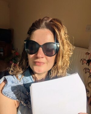 Paula Lane Instagram - Learning lines in the sun 🌞 I've absolutely thrived off this creative process with @northern_broadsides It's so exciting to grow something from the smallest of ideas that just get bigger and bigger.

Just adding both kids out on playdates - what luxury is this?! 😜

#jammy