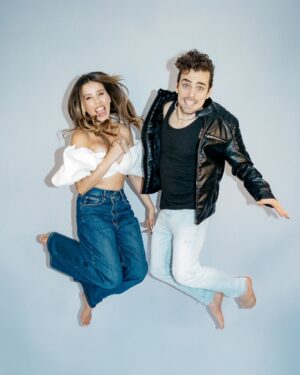 Paulina Goto Instagram - Nadie más, tiene el mapa de mi interior 🗺️💙

no podemos estar más felices de volver a cantar juntos en mi concierto en el Lunario el próximo sábado 5 de Abril 🥰 
¿Y si invitamos a @natdupeyron ?