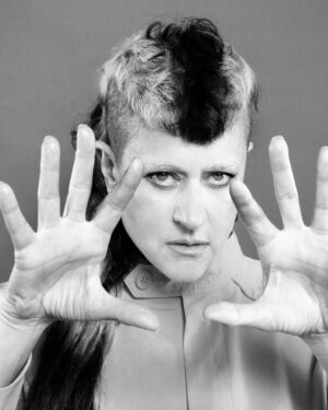Peaches Instagram - SAVE THE DATE: Yoko Ono’s “Cut Piece” performed by Peaches on 2 May

🎫 Ticket sales start on 14 April at 12:00

We’re excited to announce that Berlin-based artist and musician @peachesnisker will stage Yoko Ono’s groundbreaking “Cut Piece” in the atrium of Gropius Bau on Friday, 2 May at 20:00 as part of the solo exhibition “YOKO ONO: MUSIC OF THE MIND”. First performed in Kyoto in 1964, “Cut Piece” is one of Ono’s earliest and most influential performance works.

Tickets are available online in our online shop as well as on site at Gropius Bau. Looking forward to having you!

• • •

SAVE THE DATE: Yoko Onos „Cut Piece“ performt von Peaches am 2. Mai

🎫 Tickets ab dem 14. April um 12 Uhr erhältlich

Wir freuen uns, dass die in Berlin lebende Musikerin und Künstlerin @peachesnisker am Freitag, den 2. Mai um 20 Uhr im Rahmen der Einzelausstellung „YOKO ONO: MUSIC OF THE MIND“ Yoko Onos wegweisende Arbeit „Cut Piece“ im Lichthof des Gropius Bau performen wird. Erstmals 1964 in Kyoto aufgeführt, zählt „Cut Piece“ zu Onos frühesten und bedeutendsten Performance-Arbeiten.

Tickets sind ab Montag, dem 14. April um 12 Uhr online in unserem Webshop und vor Ort im Gropius Bau erhältlich. Wir freuen uns auf euch!

Link in bio 🔗

• • •
Image: Peaches, 2025 © The Squirt #GropiusBau #YokoOno #PeachesNisker #BerlinArt #YokoOno #ContemporaryArtBerlin #ExhibitionHall #ArtMuseum #MuseumBerlin #ArtinBerlin @peachesnisker @yokoono @noralmes @filippovskaya @___artyheidi___ @paula.3dm @patriziadander @sonjaborstner