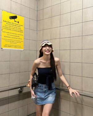 Phatchara Thabthong Instagram - You're my favorite person 🦖