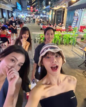 Phatchara Thabthong Instagram - You're my favorite person 🦖