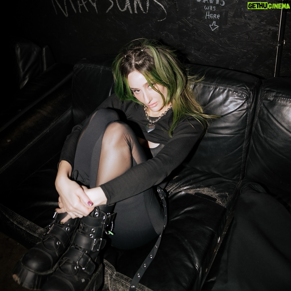 Phem - 2.5K Likes - dc —> u already know —> we shared a moment 💚 that we’ll remember 4evr —> NY TONIGHT LFG