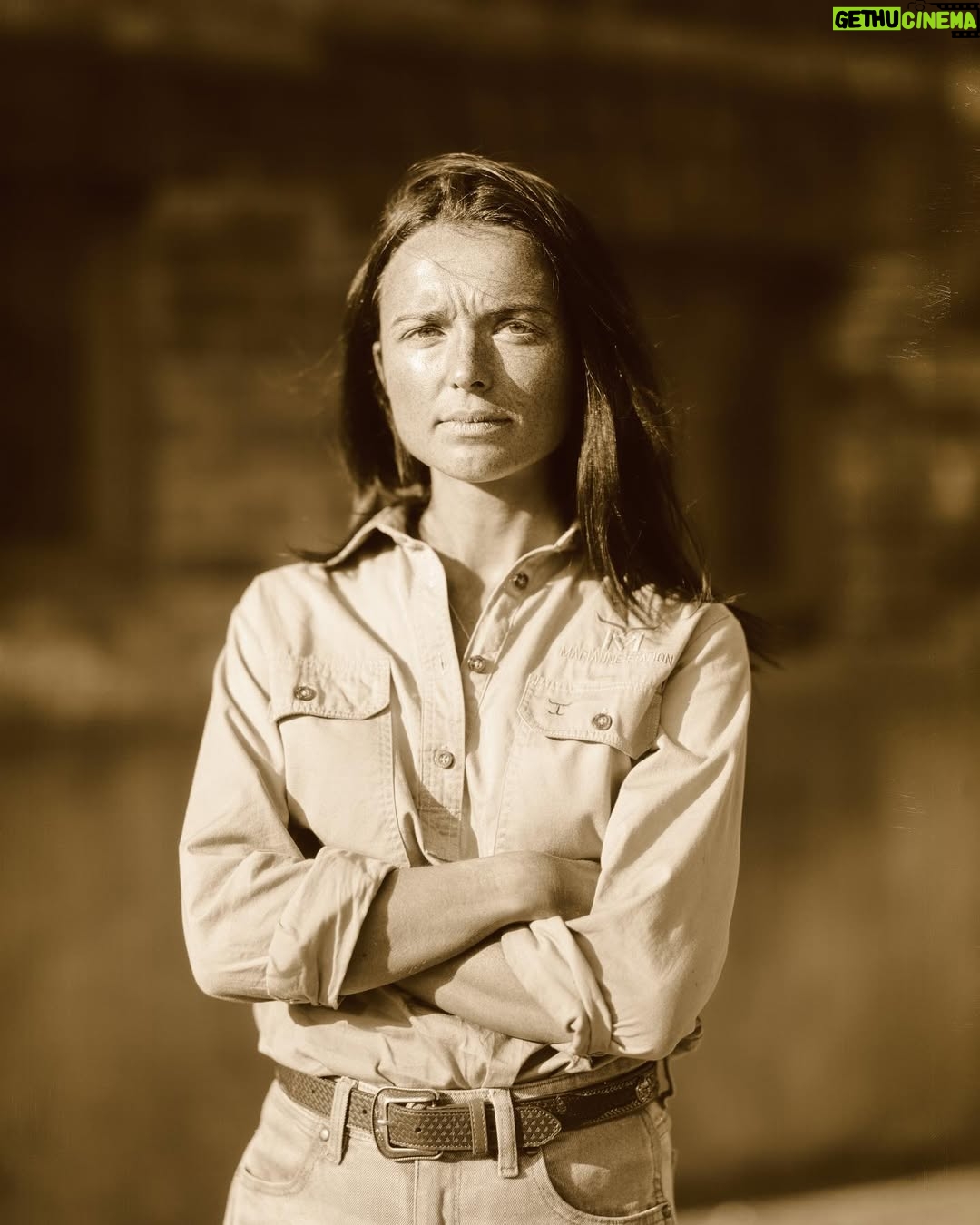 Philippa Northeast - 1.7K Likes - Behind the scenes of ‘Territory’ shot by Armorer @stephencunnington using a Zone
6 View Camera with Kodak Aero Graphic 8x10 inch film that expired in 1984.
@netflixanz @netflix #Territory