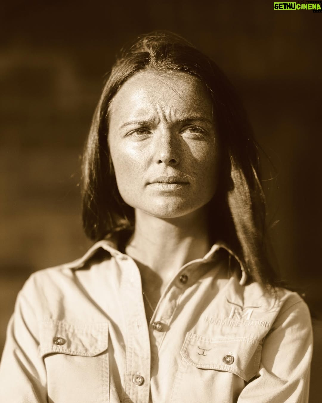 Philippa Northeast - 1.7K Likes - Behind the scenes of ‘Territory’ shot by Armorer @stephencunnington using a Zone
6 View Camera with Kodak Aero Graphic 8x10 inch film that expired in 1984.
@netflixanz @netflix #Territory