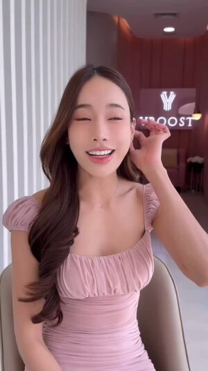 Pichana Yoosuk Instagram - หลังทำยกกระชับมา 1 เดือน หน้าเปลี่ยนมาก เห็นผลชัดมากต้องที่นี่เลย  ลูกค้าประจำค่ะ 💕😍