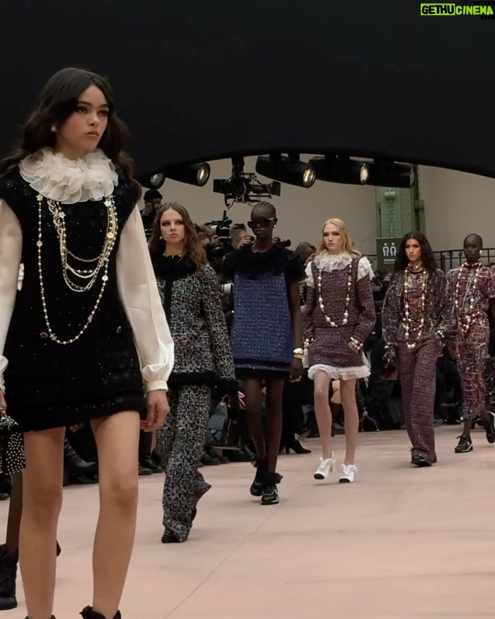 Pietra Quintela - 113.7K Likes - CHANEL FASHION SHOW PFW25 !
It was a dream come true,
@chanelofficial ✨🥹