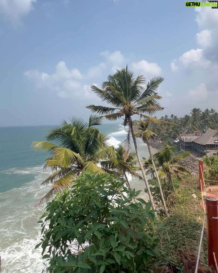 Poulomi Das - 5.6K Likes - Photo dump from Varkala 🏖️🌊☀️🌴🐠🍍