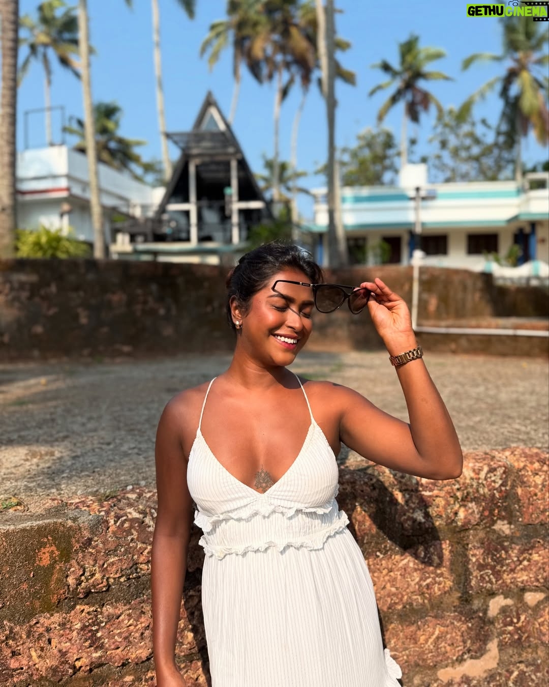 Poulomi Das - 5.6K Likes - Photo dump from Varkala 🏖️🌊☀️🌴🐠🍍