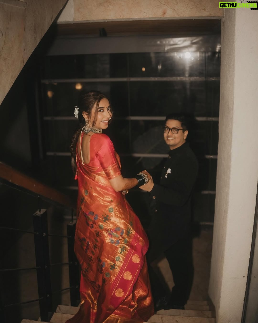 Prajakta Koli - 2.2 Million Likes - I can still keep posting these, no? Let me know when it gets annoying. š«
@mansimao @aakrutisejpal @the_wedding_files