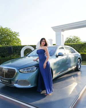 Prakriti Pavani Instagram - horsepower meets girl power 

a day with @mercedesbenzind for the @mercedesmaybach SL680 monogram series launch! ⭐

clicked by @bastihansen

wearing @select_staples