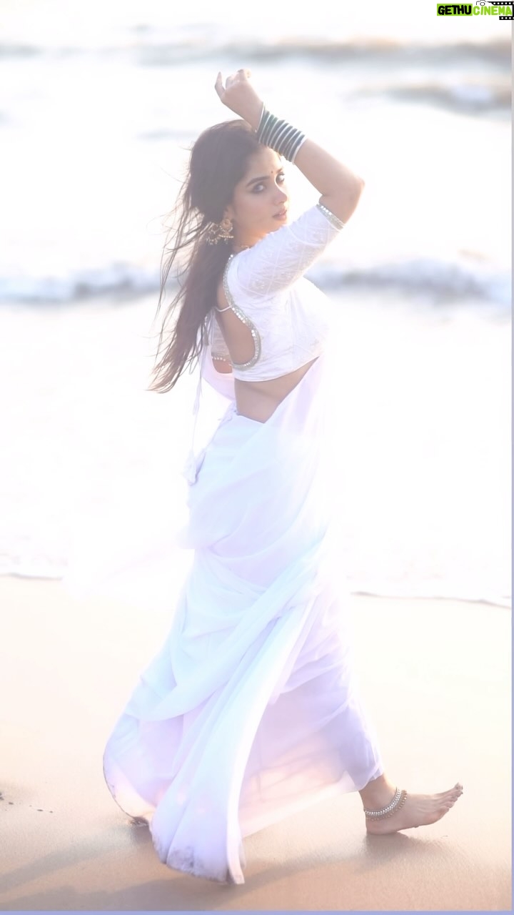 Pratiksha Honmukhe - 123.5K Likes - 🐚🪷🦚🍃🦋
#reels#instagram#explorepage#white