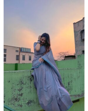 Pratyusha Paul Instagram - ☀️🧡🍃☁️🌇