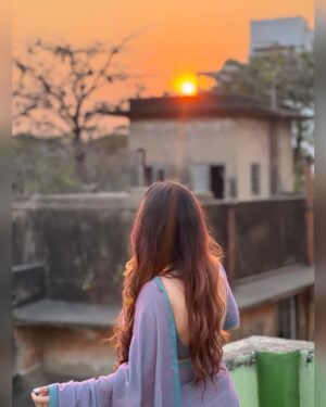 Pratyusha Paul Instagram - ☀️🧡🍃☁️🌇