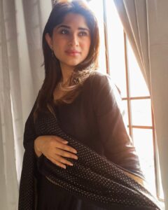 Actress Preeti Singh HD Photos and Wallpapers April 2025