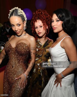 RAYE Instagram - A night of fabulous dresses, imposter syndrome, nerves but most truly a WHOLE huge BUCKET of gratitude❤️🫀 
Thank you to the @theacademy for a night of dreams 🥹