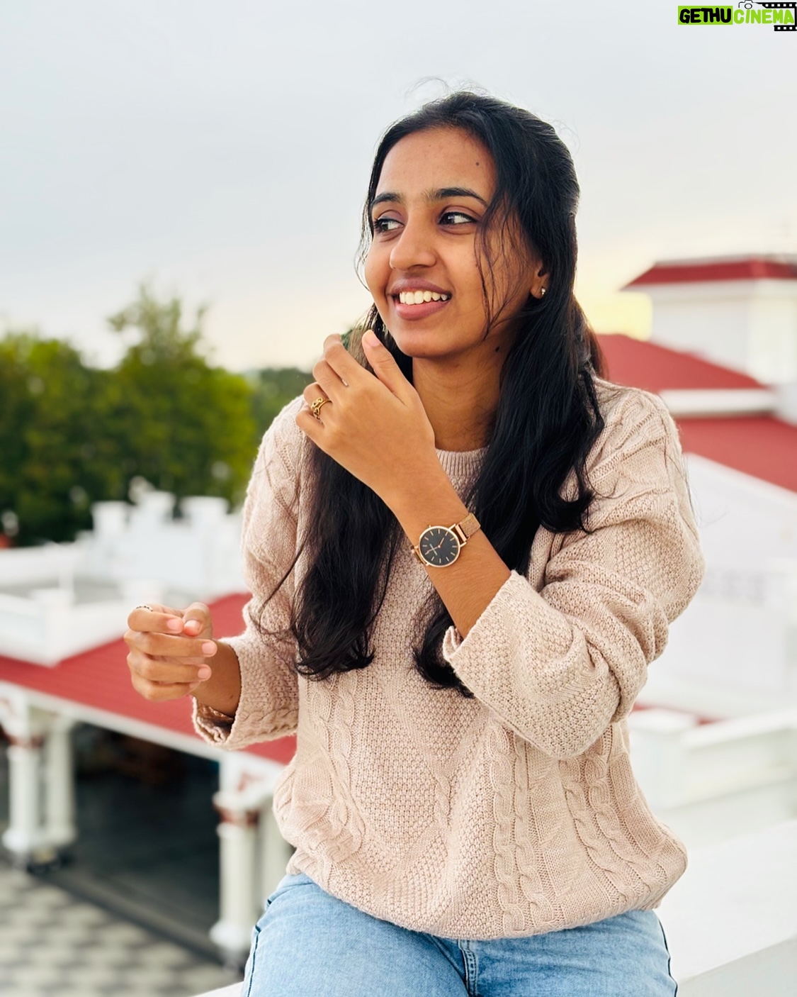 RJ Dimple - 8.7K Likes - Let’s hope for a olimayamaana 2025🍿🤍
.
.
PC : @monica_balu ✨
.
#happynewyear #2025
